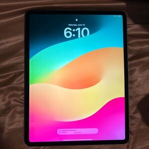 Magic Keyboard + 12.9-Inch iPad Pro (5th Gen) with Wi-Fi - 128GB - Space Gray